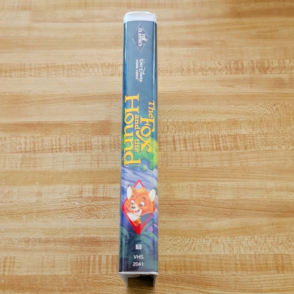Disney's Fox and the Hound VHS - Picture 3 of 4